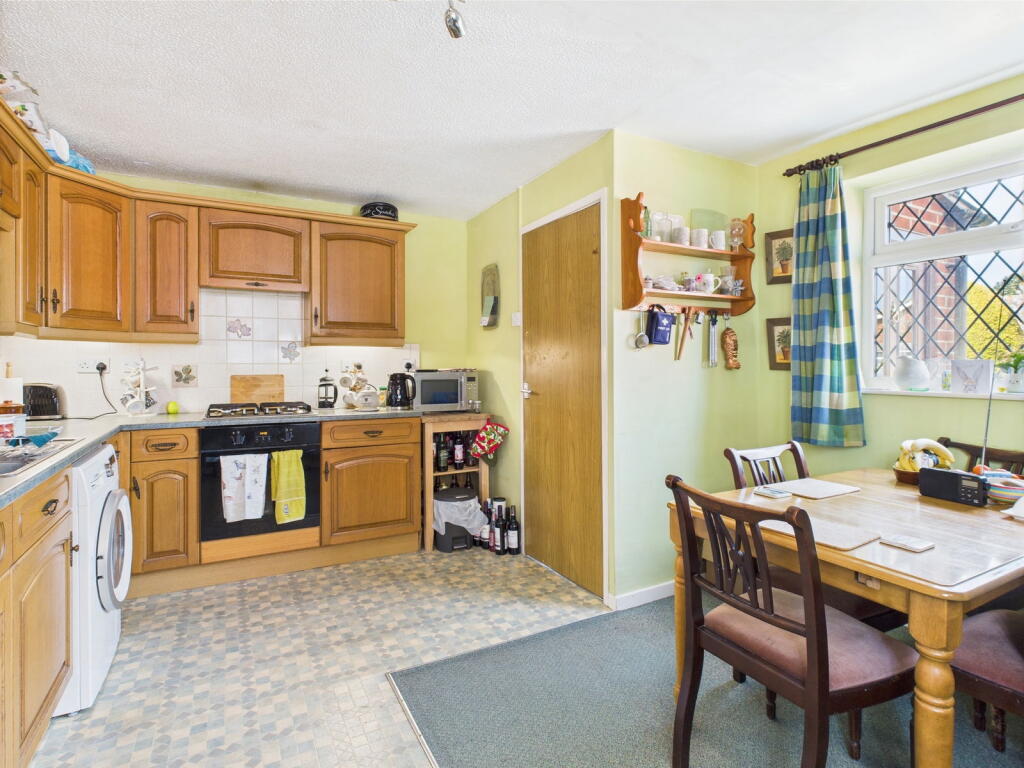 Heather Drive, Whitby, YO22 4DZ photo 3