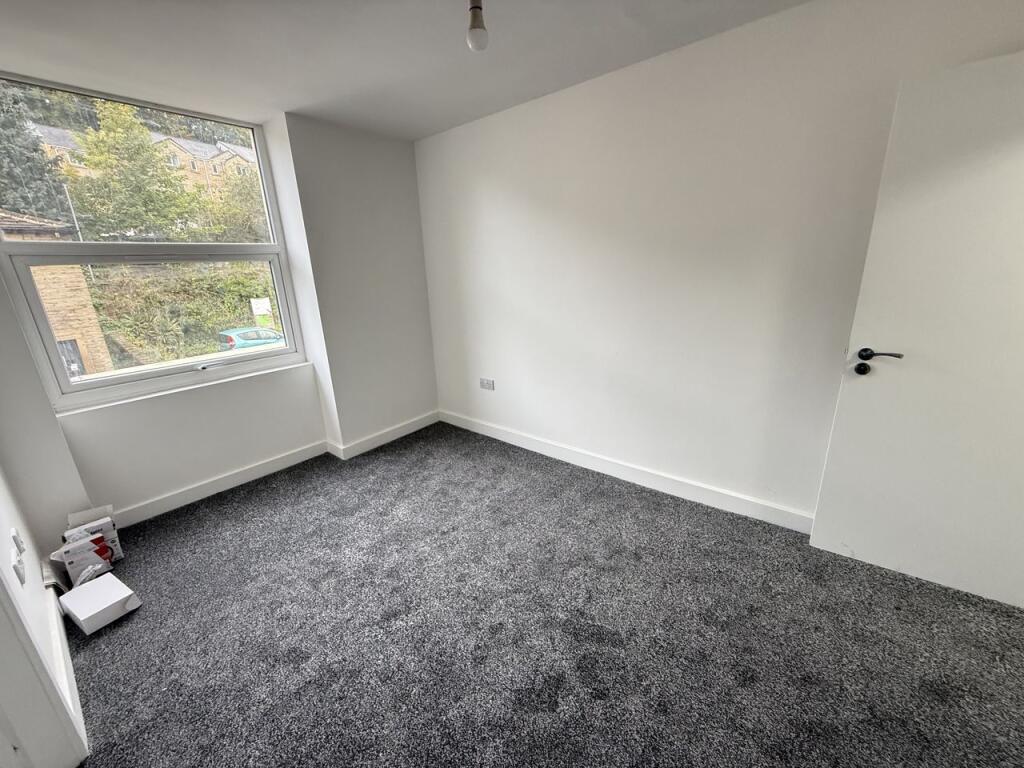 Apartment in Calderdale, West Yorkshire - View 3