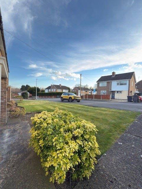 9 Matlock Avenue, Dawley, Telford, Shropshire, TF4 2DH photo 3