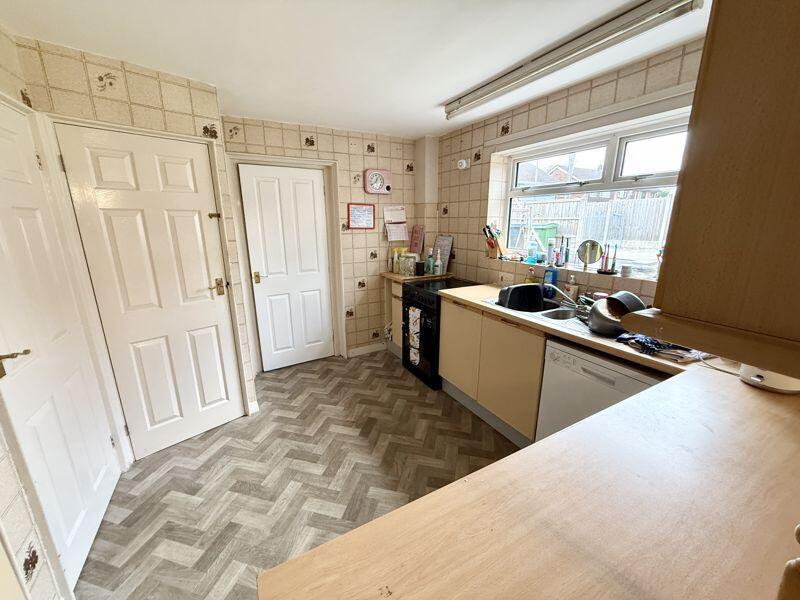 Whitemere Road, Mount Pleasant, Shrewsbury photo 4