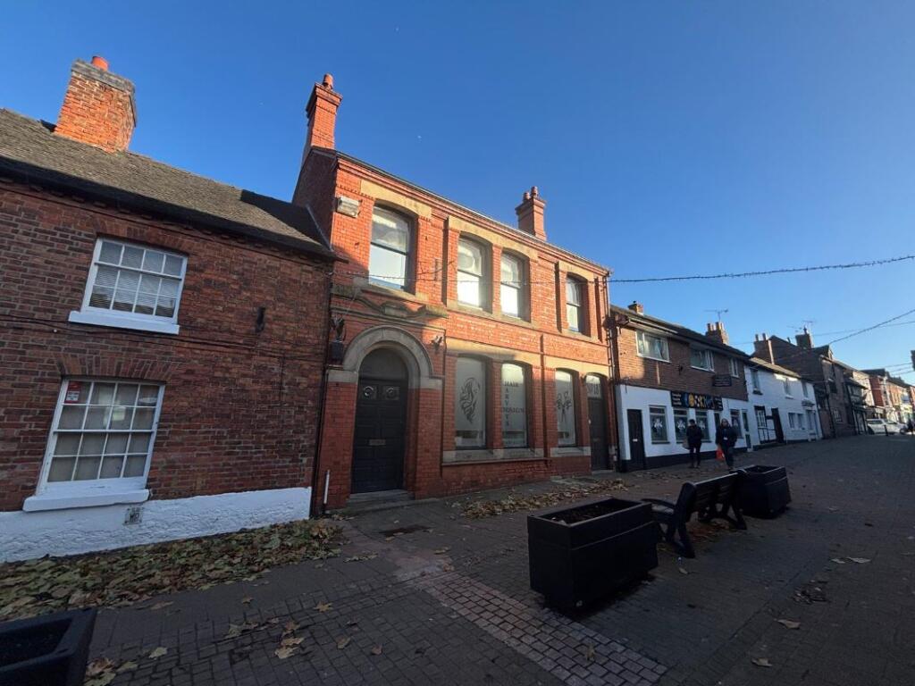 Main image of property: 18 Queen Street, Market Drayton, Shropshire, TF9 1PX