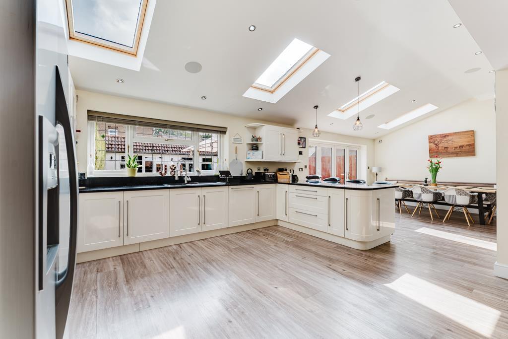 House in Kettering, Ise Lodge - More
