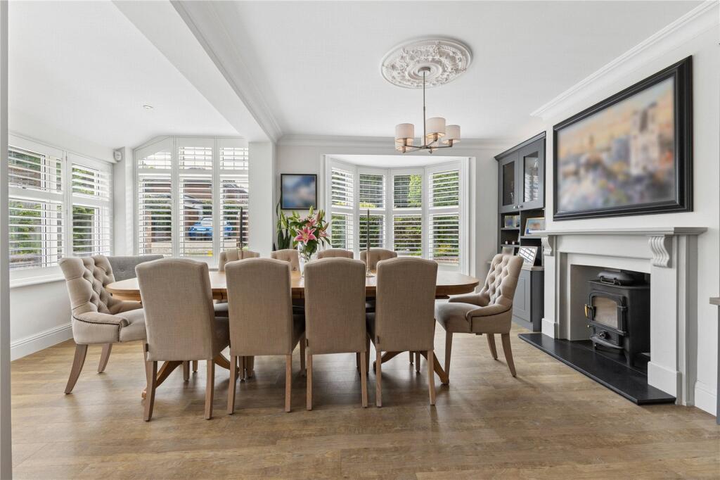 House in Waverley, Farnham - View 4