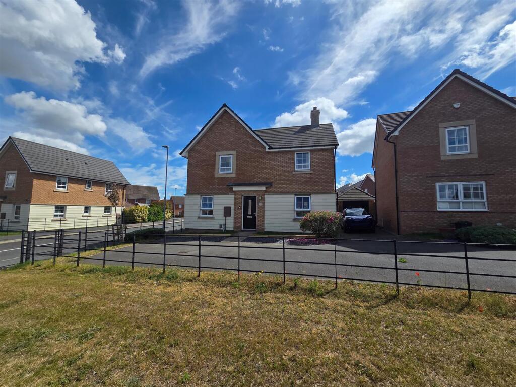 Main image of property: Lindhurst Way West, Mansfield
