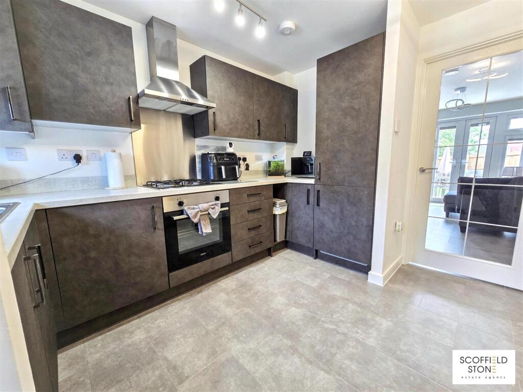 Hampton Drive, Hatton, Derby photo 4