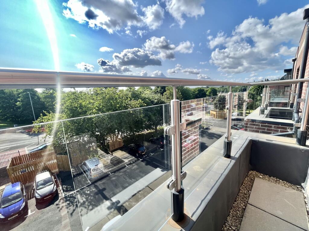 Apartment in Leeds, Hyde Park - View 4