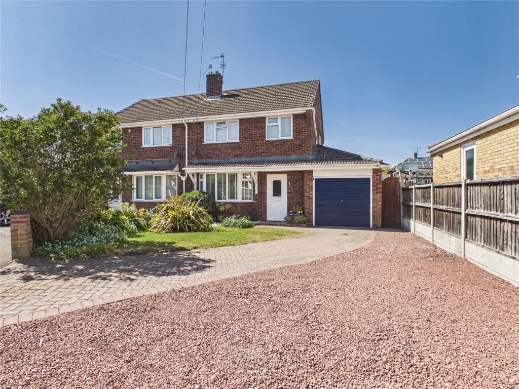 Main image of property: Linksview Crescent, Worcester, Worcestershire, WR5