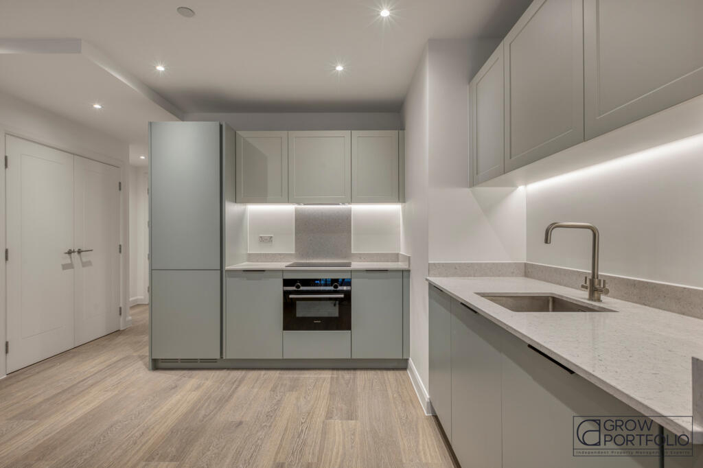 Apartment in London - More