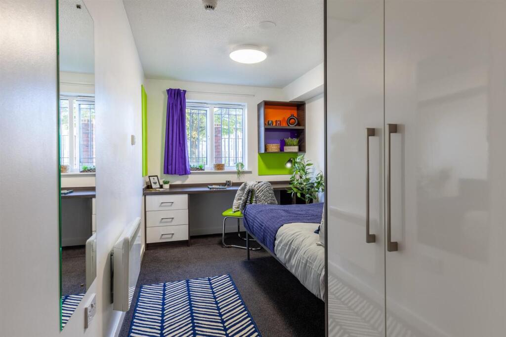 Apartment in Liverpool - View 5