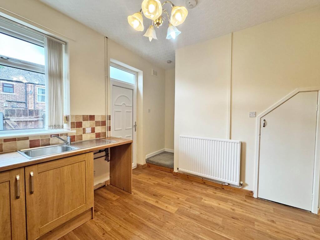House in Oldham, Greater Manchester - More