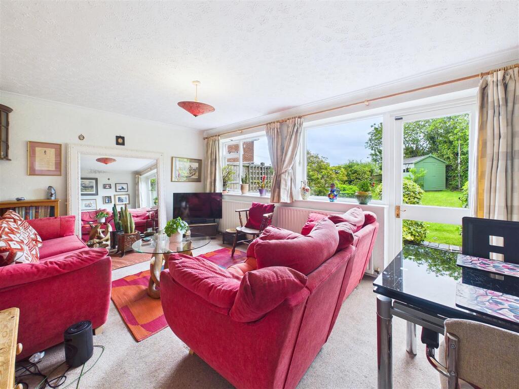 Ferrers Road, Yoxall, Burton-On-Trent photo 2