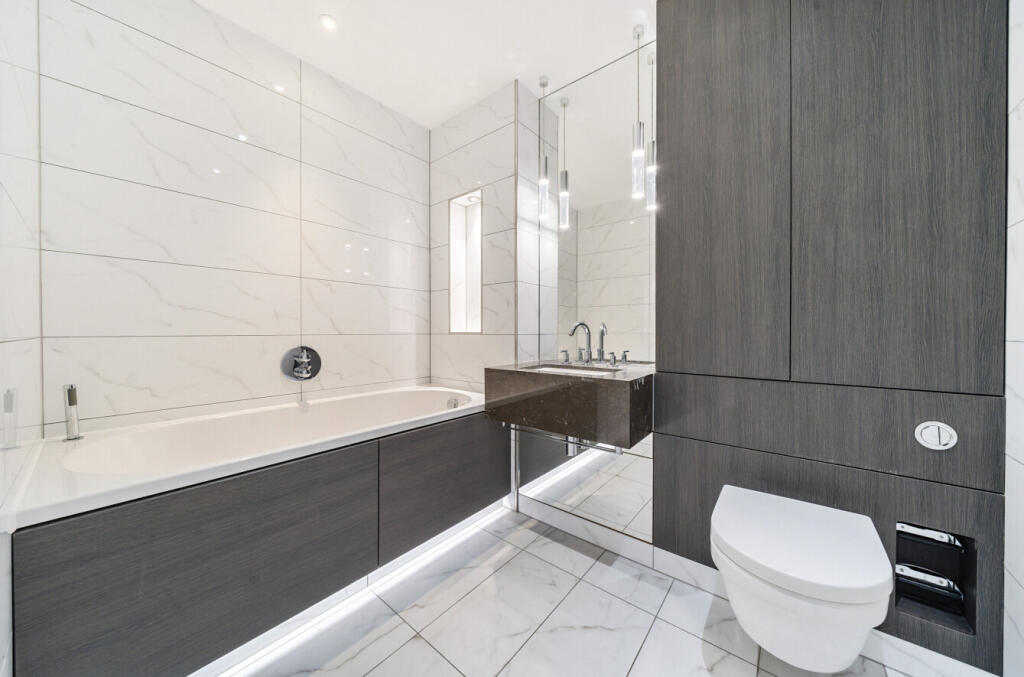 Apartment in London - More