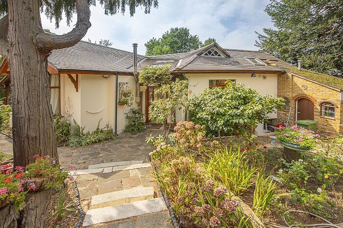 Main image of property: Liverpool Road, Kingston upon Thames, KT2
