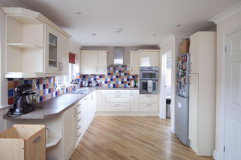 House in Dinton - View 3