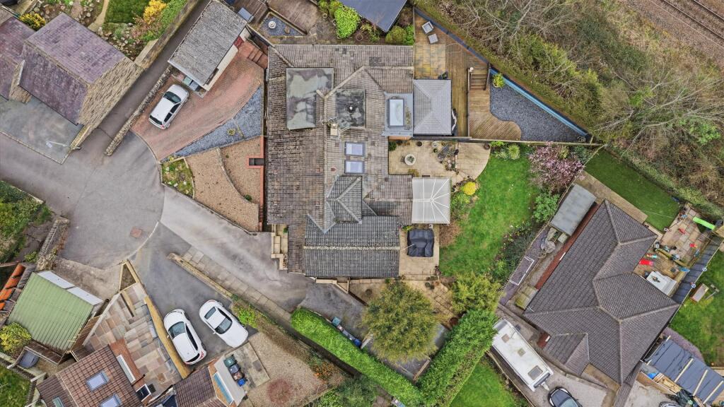 Additional image 52 of Hawthorn Crescent, Baildon, Shipley