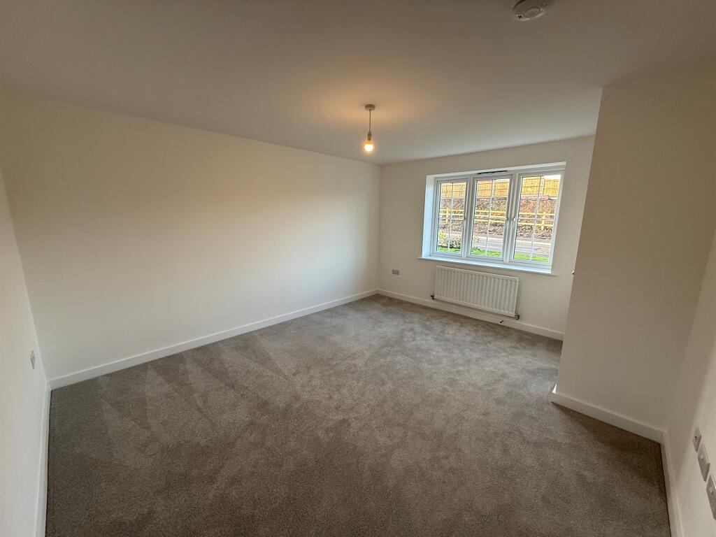 Cornmill Drive, Somercotes, Alfreton photo 2