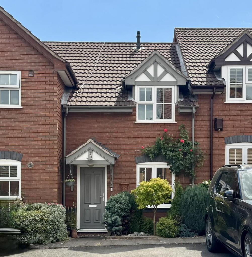 Main image of property: Wavytree Close, Warwick