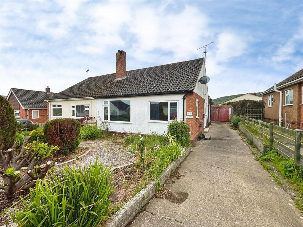 Main image of property: The Broadway, Abergele