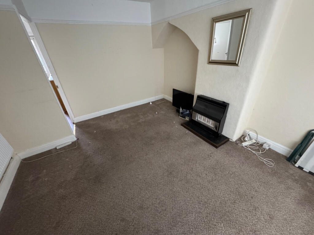 Greenside Crescent, Droylsden, M43 7RB photo 2