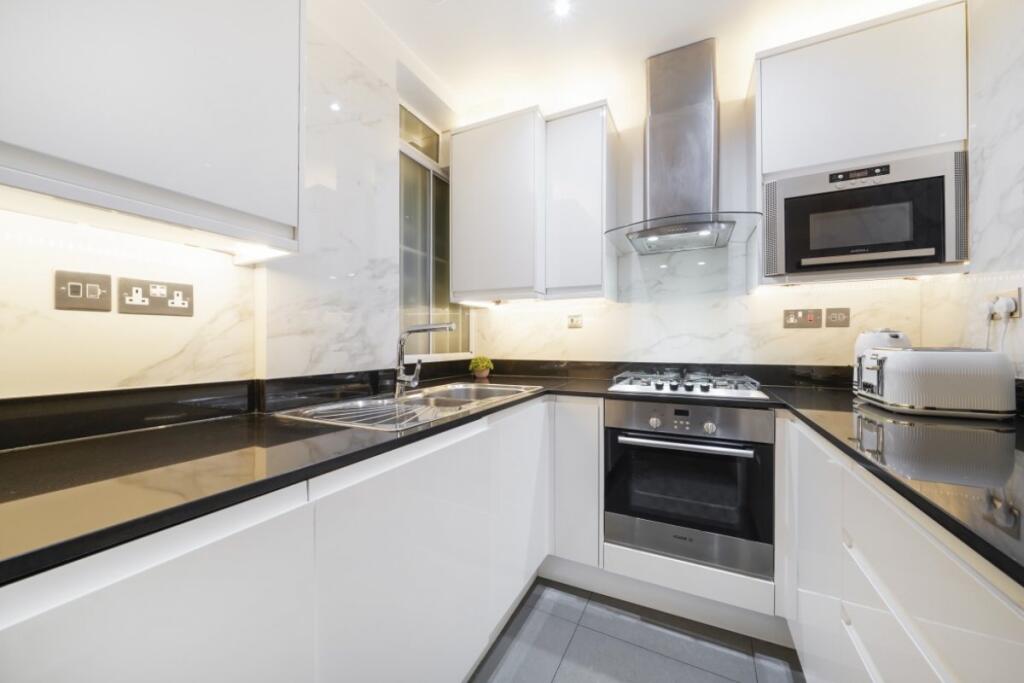 Apartment in London - More