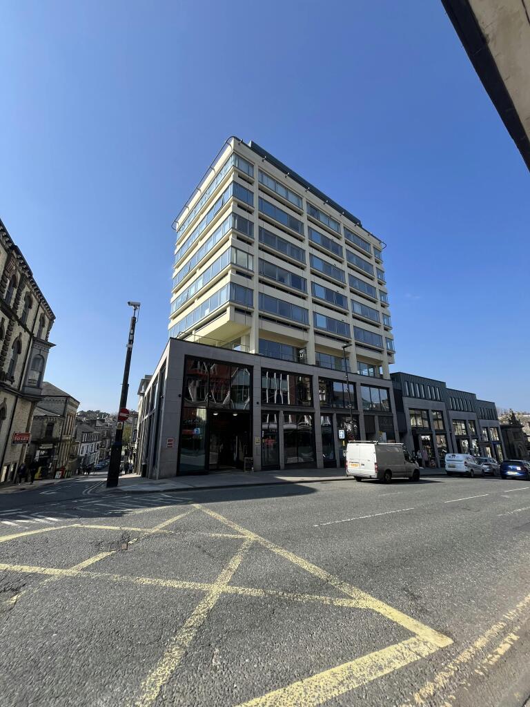 Main image of property: Harrogate House, 33-35 Parliament Street, Harrogate, HG1 2RE