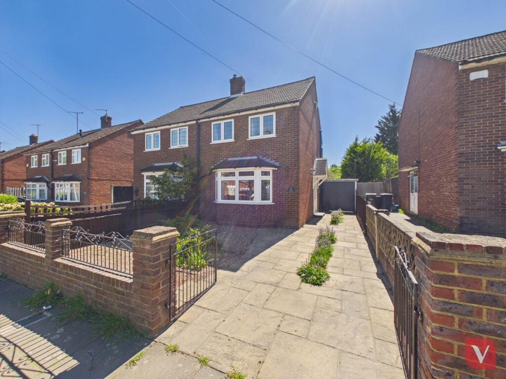 Main image of property: Roman Road, Luton
