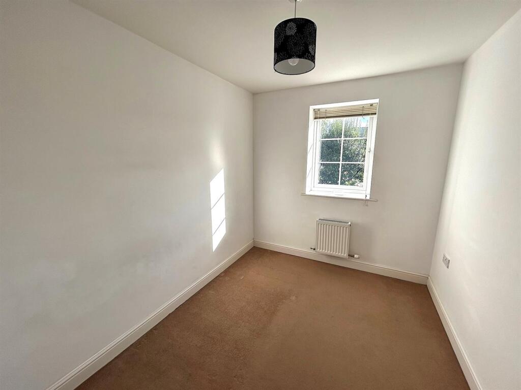 Apartment in Wigan - More