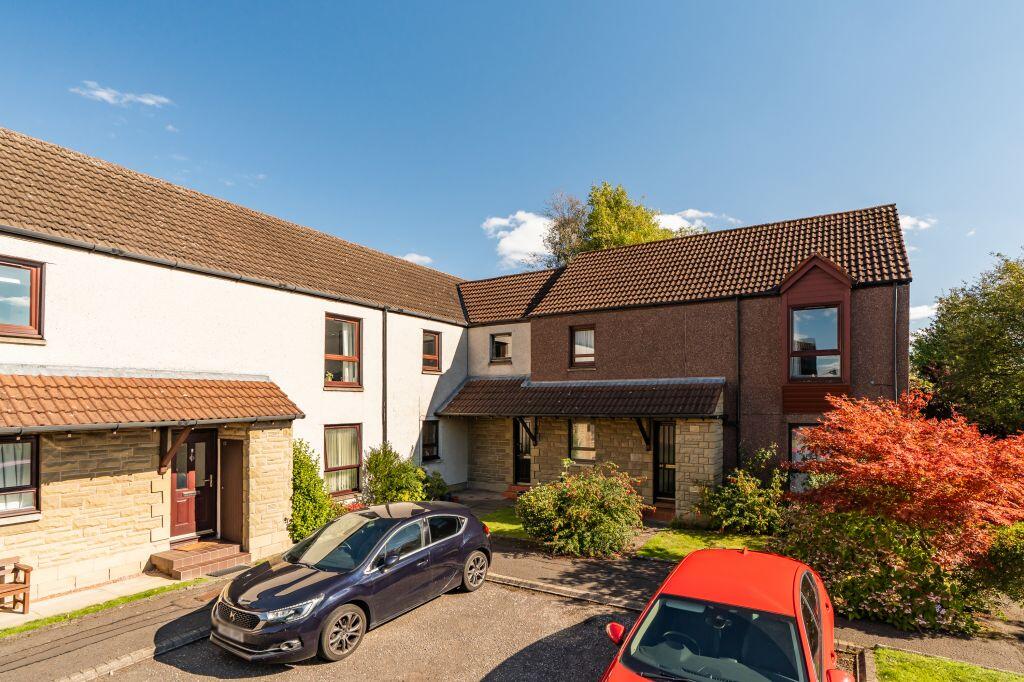 Main image of property: 81/2 The Paddockholm, Edinburgh, EH12 7XR
