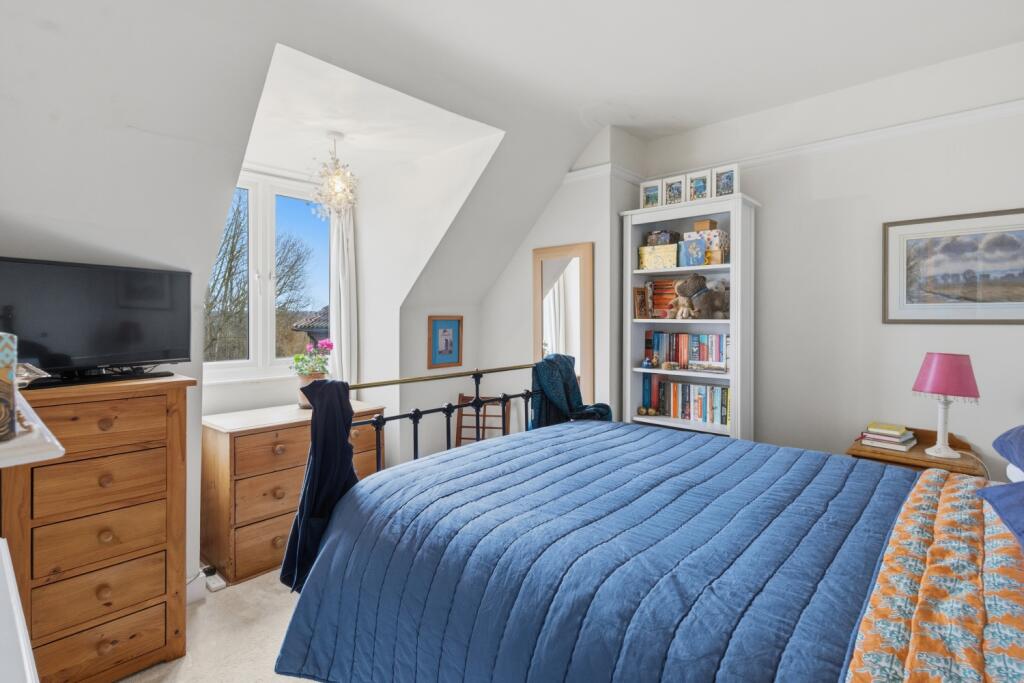 House in Canterbury, Kent - View 4