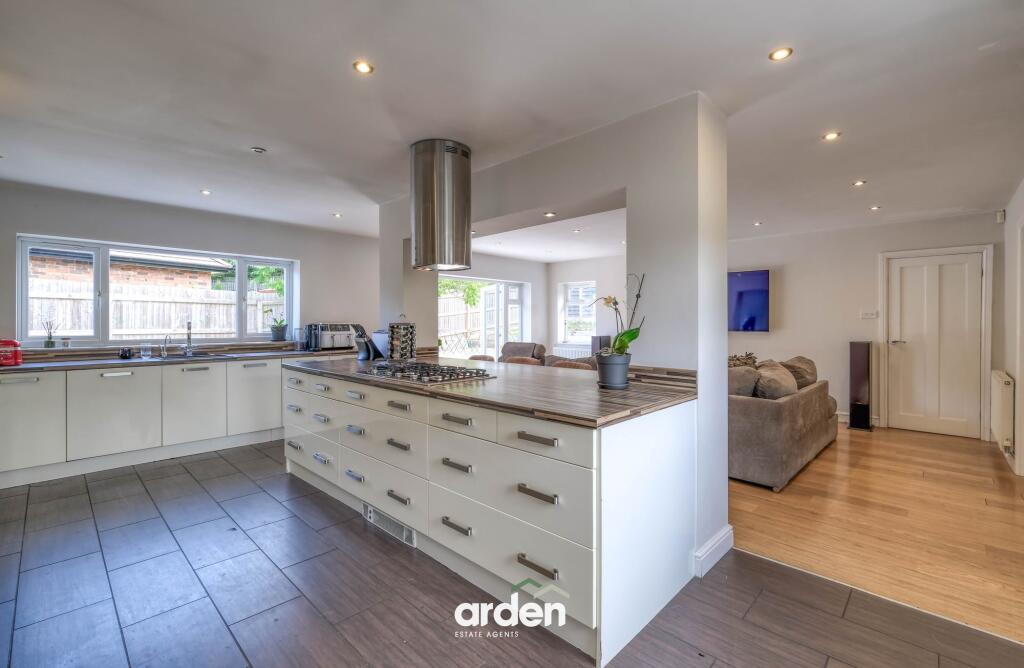 Valley Road, Earlswood, B94 photo 4