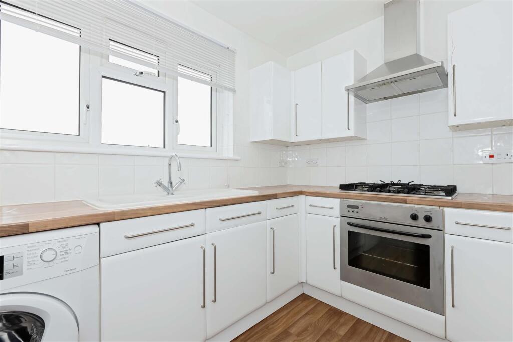 Limbrick Lane, Goring-By-Sea photo 2