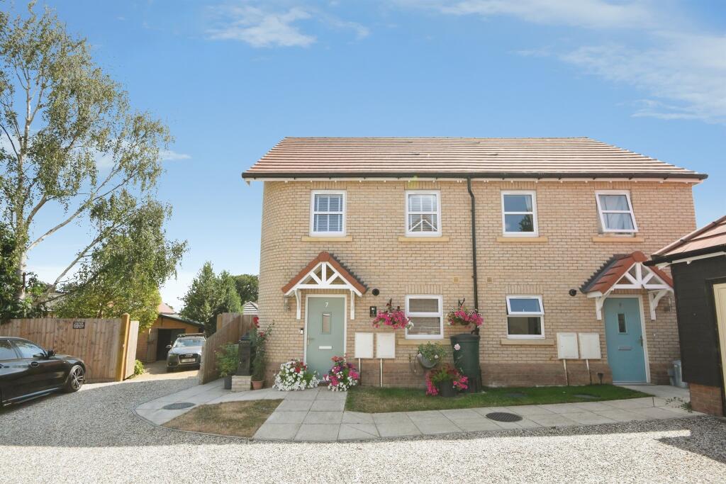 Main image of property: Mansion Garden Close, Braintree