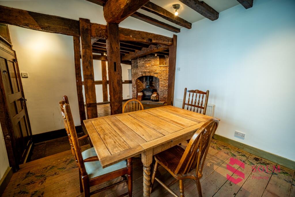 15th Century Grade II Listed Townhouse on White Friars, Chester - More