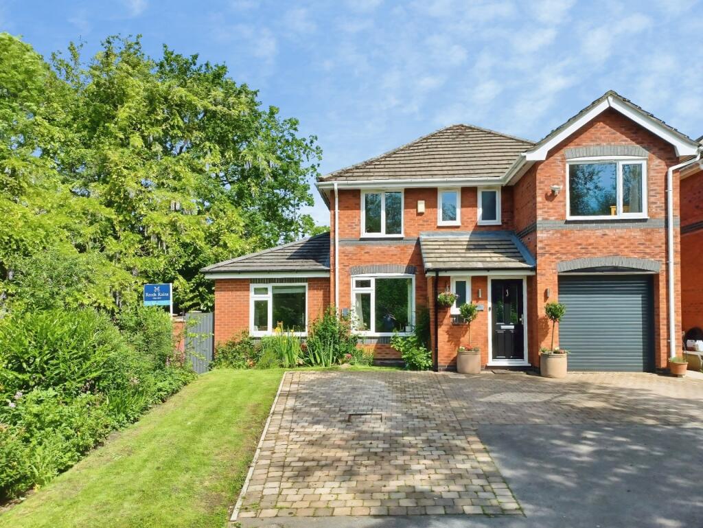 Main image of property: Lochmaben Close, Holmes Chapel, Crewe, Cheshire, CW4