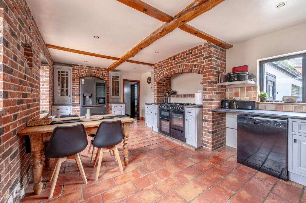 Main image of property: Beccles Road, Oulton Broad South
