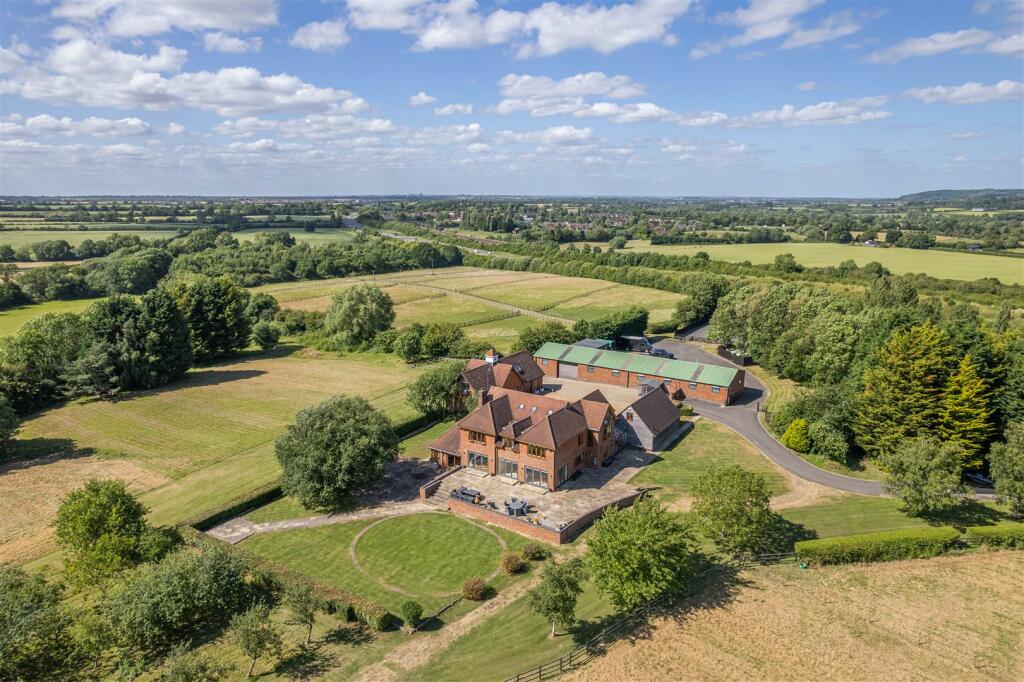 Main image of property: Great Brickhill Road, Soulbury, Buckinghamshire