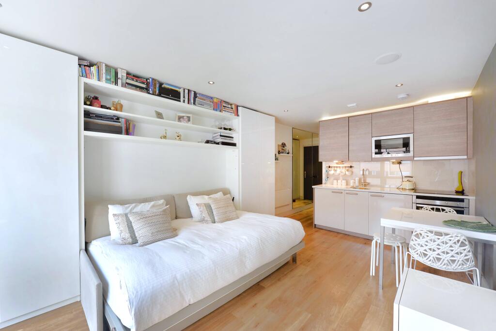 Studio flat for rent