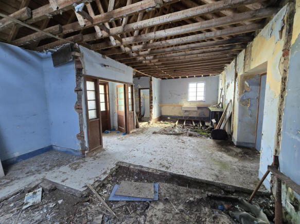 6. Vestibule 1