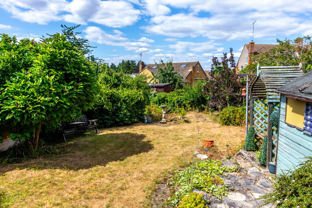 House in Higham Ferrers, North Northamptonshire - View 2