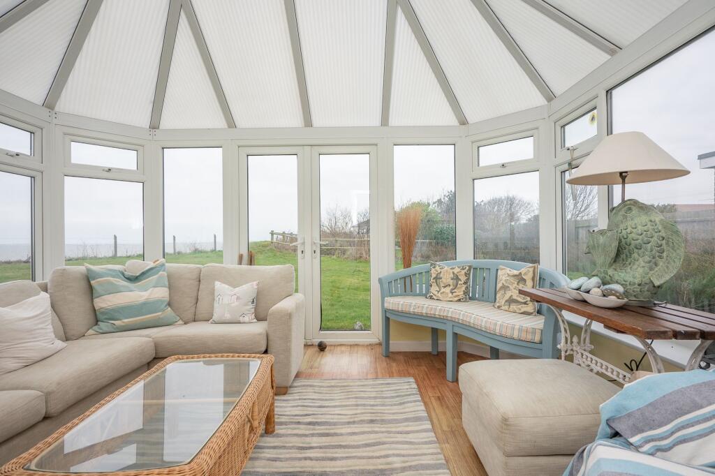 Panoramic Coastal Bungalow in Overstrand photo 3