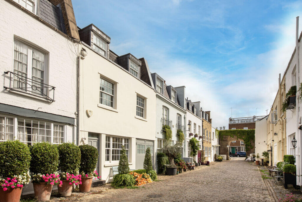 Main image of property: Hyde Park Gardens Mews, Hyde Park, W2