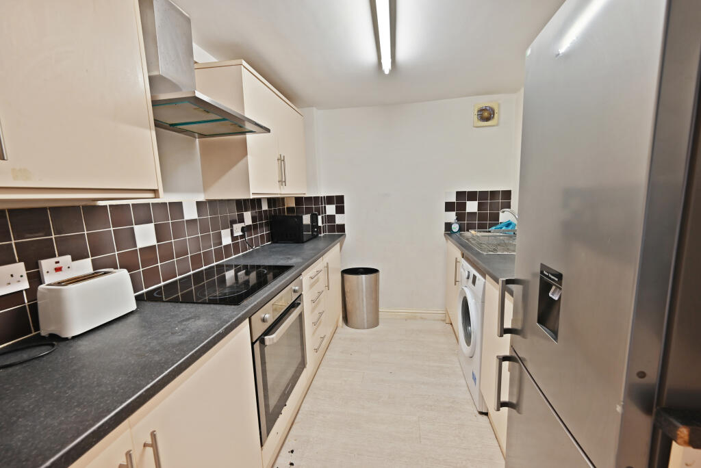 House in Warwick, Sydenham, Royal Leamington Spa - More