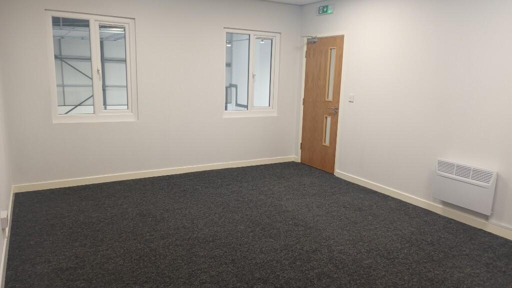 Unit 3 - Mezz office
