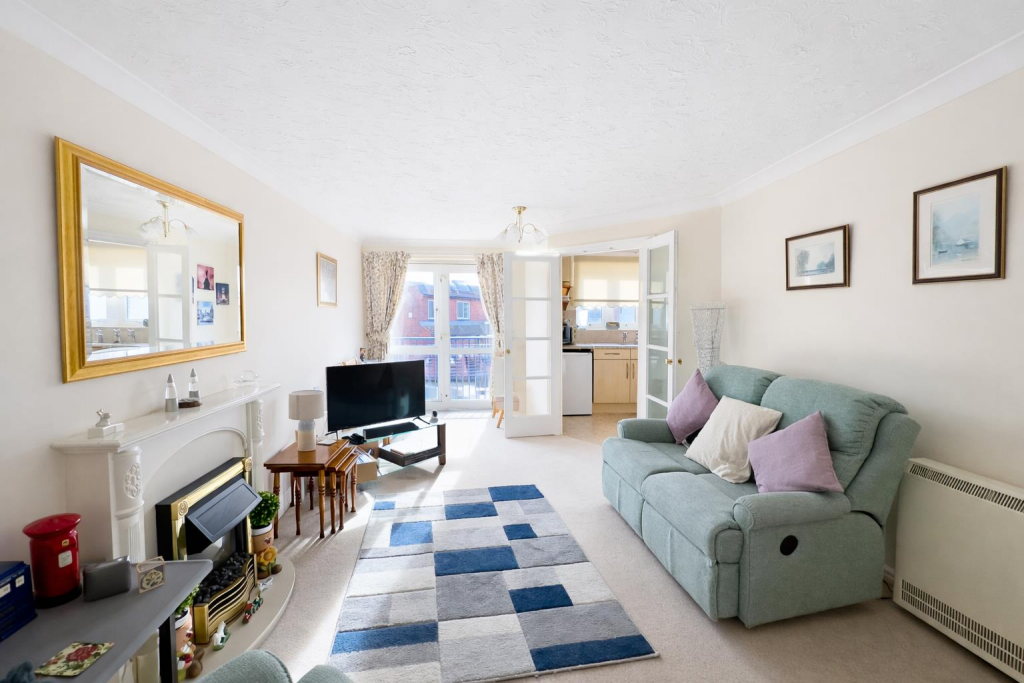 Beach Road, Lee-On-The-Solent - View 2