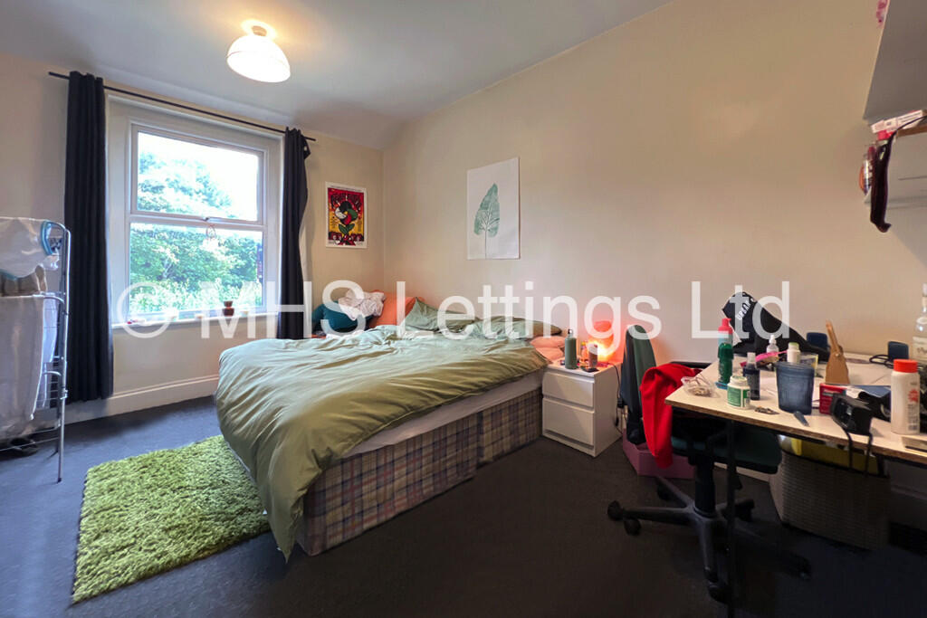 6 bedroom terraced house for rent