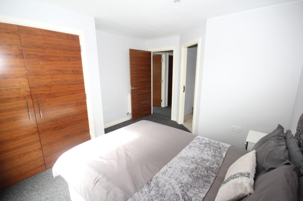 Apartment in Harrow - View 4