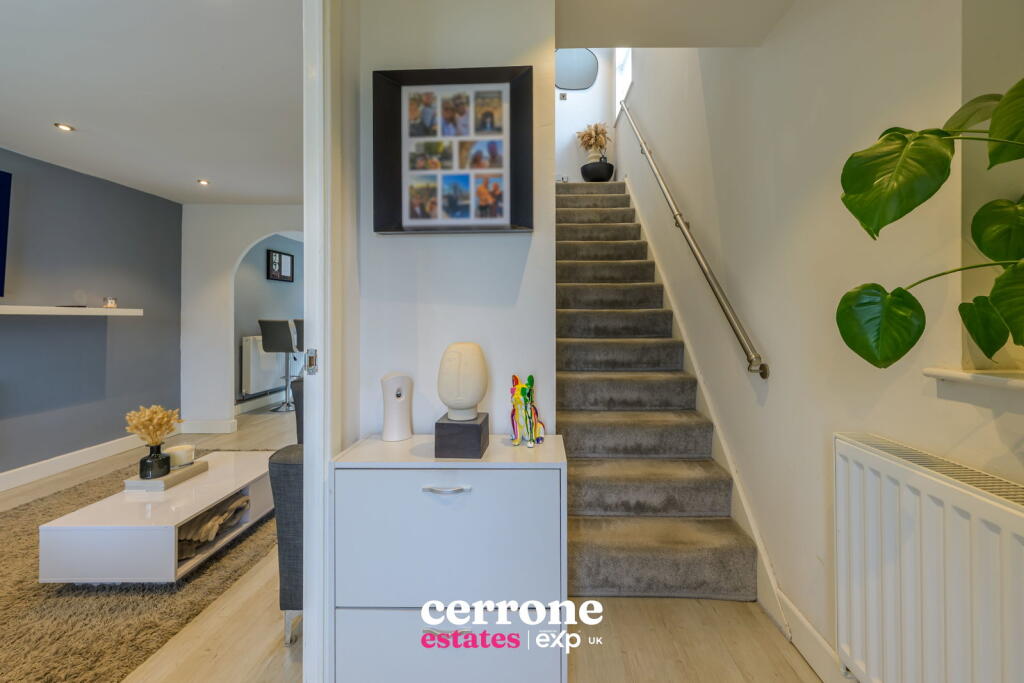House in Redditch, Worcestershire - View 3