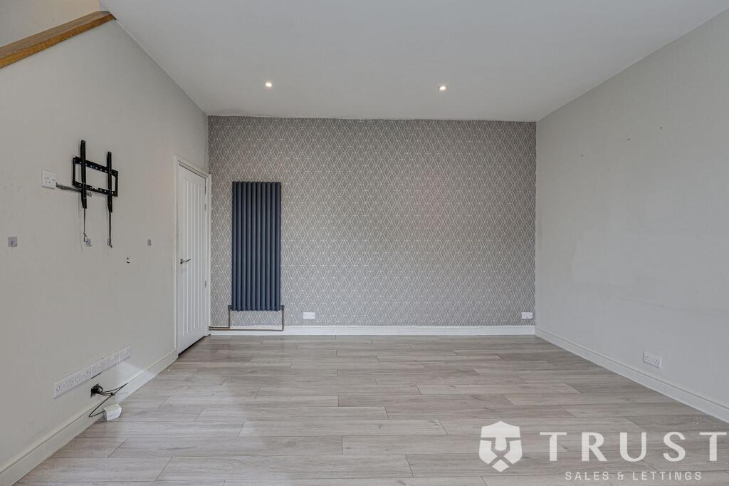 House in Wakefield - View 4
