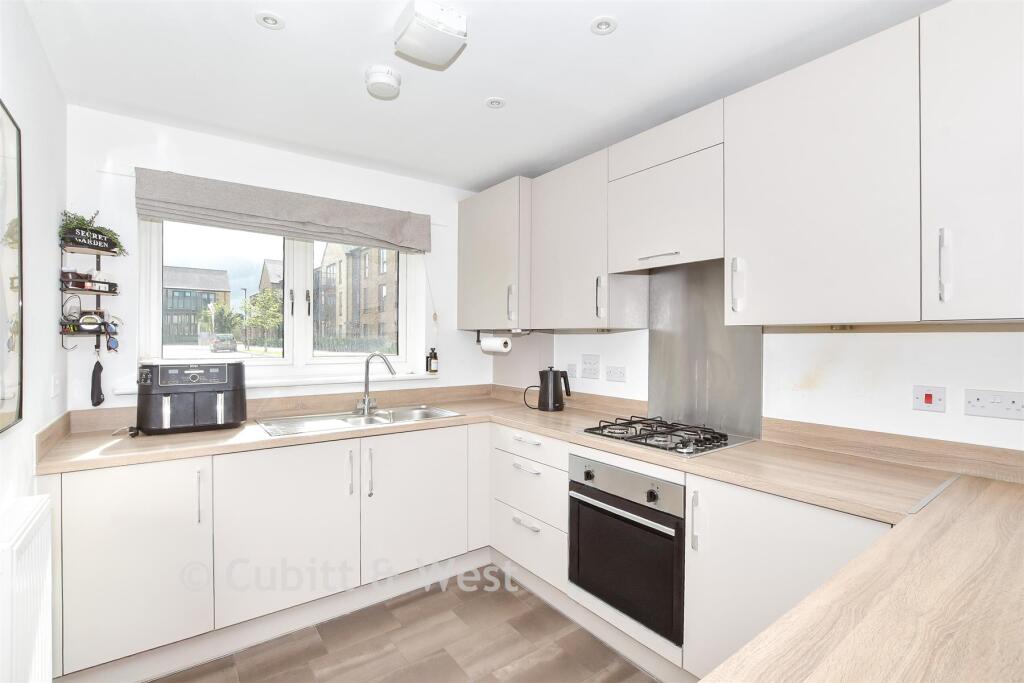 House in Redhill - View 5