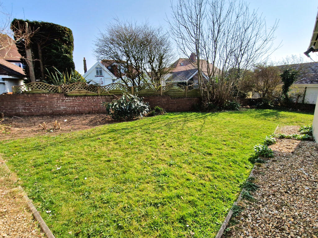 CROSSFIELD AVENUE, PORTHCAWL, CF36 3LA photo 3